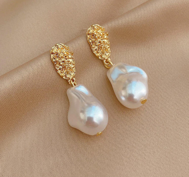 Faux Pearl Decor Drop Earrings